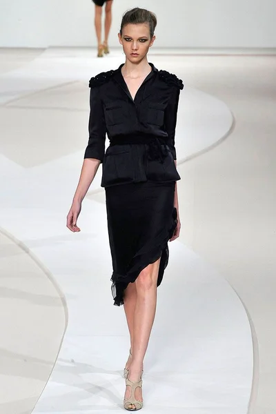 Look 12
